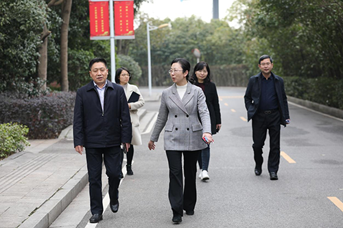 株洲职教园管理办党组书记、主任胡炯到欧冠正规买球（中国）官方网站调研