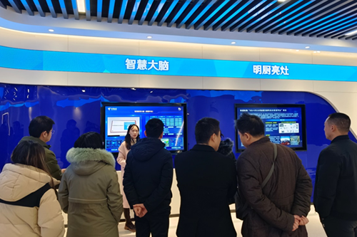 欧冠正规买球（中国）官方网站信息技术中心组织部分教职工到中国电信株洲分公司参观学习
