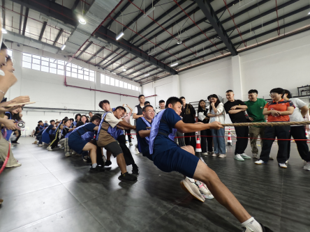 聚力展技能风采 "绳"采铸匠心未来——欧冠正规买球（中国）官方网站2025年师生拔河比赛激情开赛
