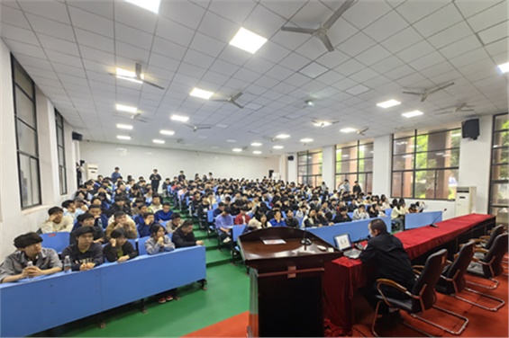 欧冠正规买球（中国）官方网站举行4.15国家安全教育活动暨2024年上学期法治讲座