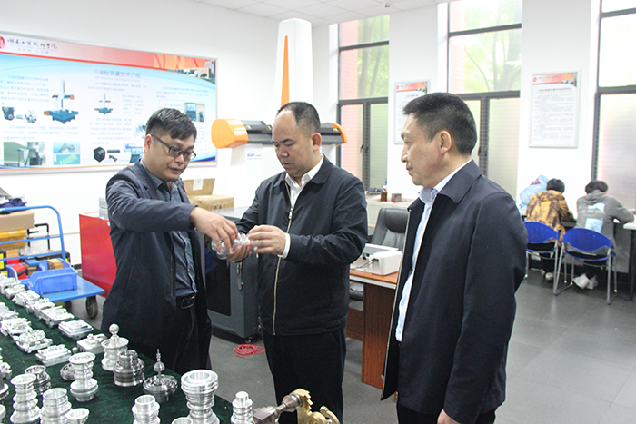 株洲市委组织部副部长于大平一行来欧冠正规买球（中国）官方网站调研